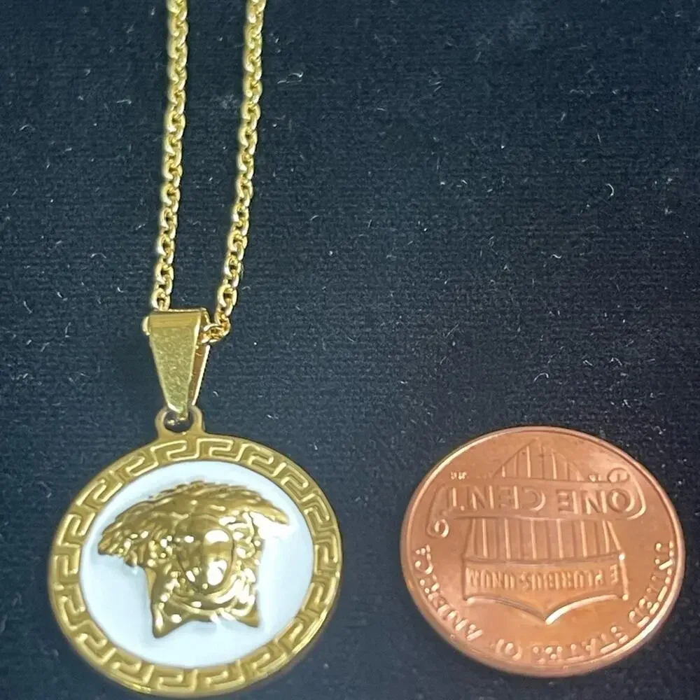 18K Gold Plated Medusa Pendant Necklace